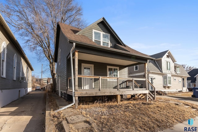 view of front of property with a porch