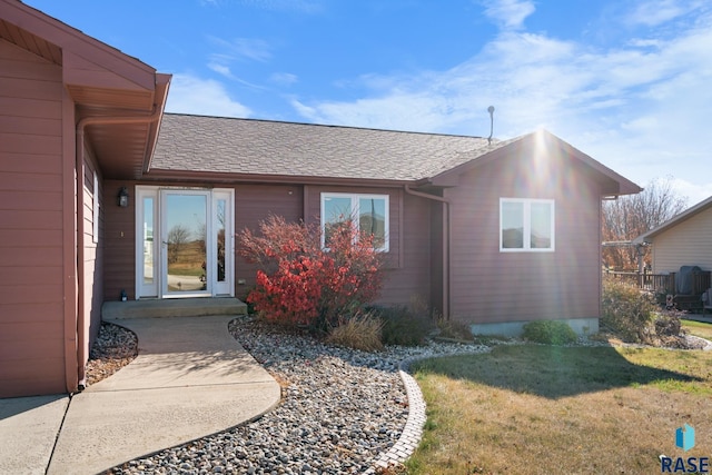 exterior space with a front yard