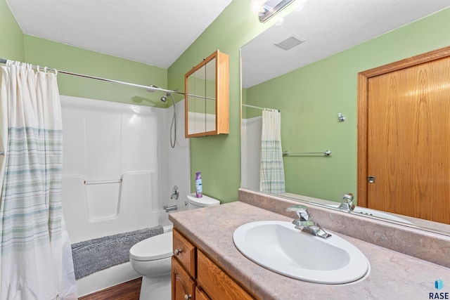 full bathroom with toilet, shower / tub combo, vanity, and hardwood / wood-style floors