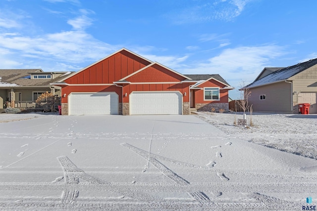 view of front of house featuring a garage