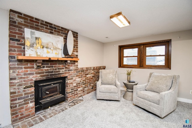 sitting room featuring carpet