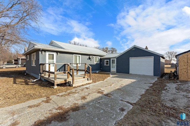 view of front of house featuring a garage