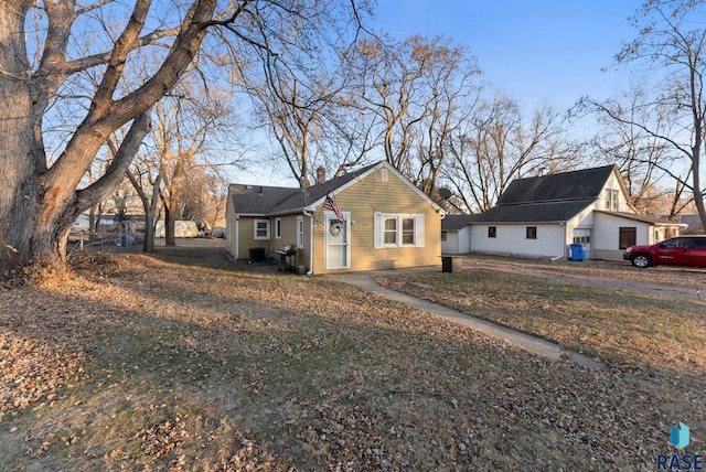 view of front of property