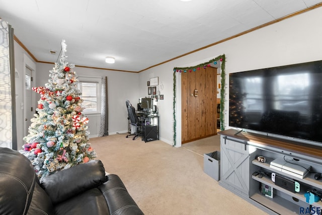 carpeted living room featuring crown molding