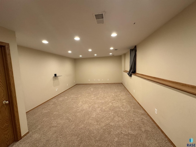 spare room with carpet flooring