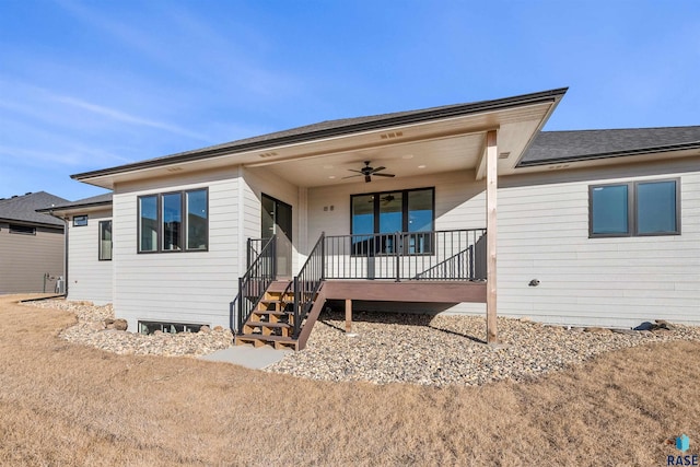 view of front of home with ceiling fan