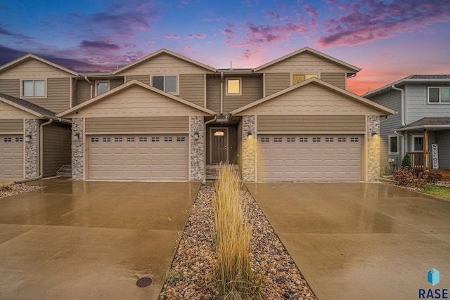 craftsman house featuring a garage