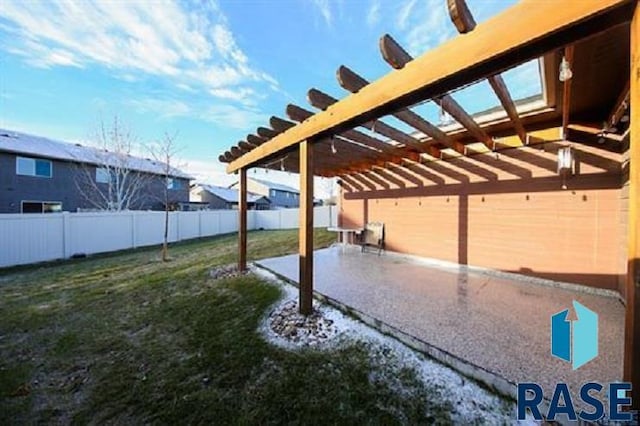 view of yard featuring a patio