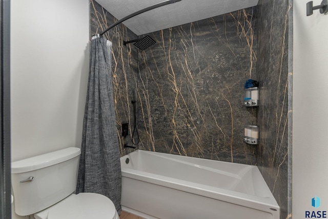 bathroom with a textured ceiling, shower / bath combo with shower curtain, and toilet