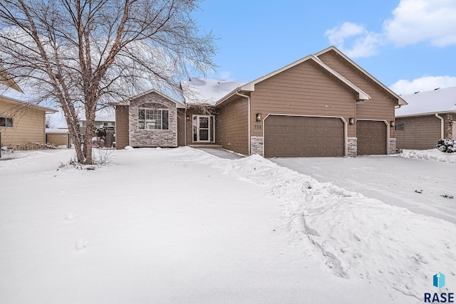 Listing photo 3 for 706 Saint Jerome St, Harrisburg SD 57032