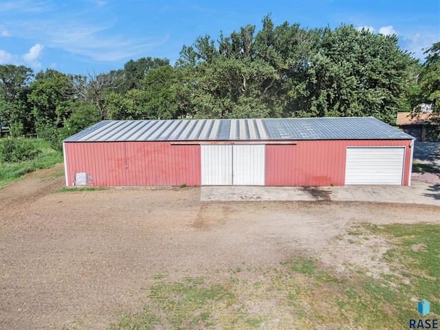 exterior space featuring driveway