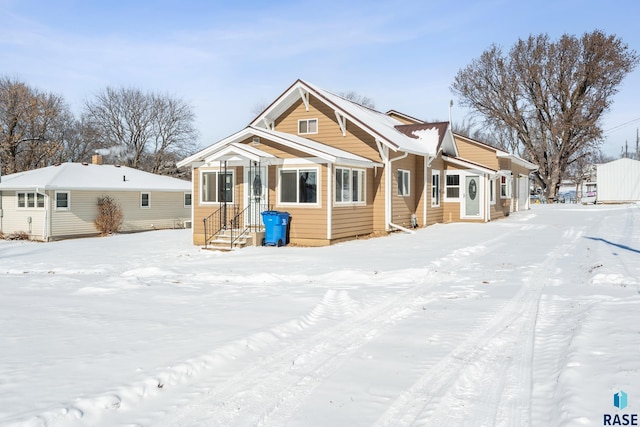 view of front of property