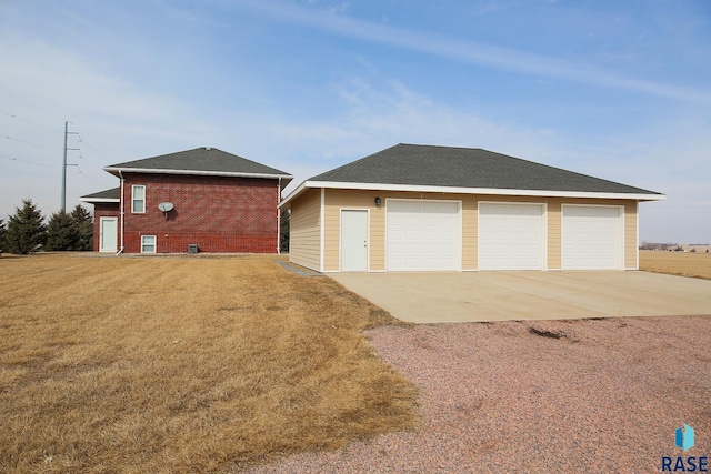 view of detached garage