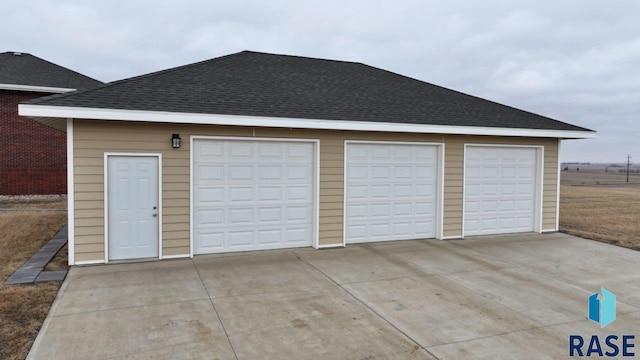 view of detached garage