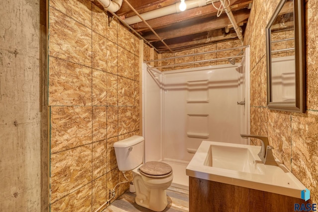 full bathroom with tub / shower combination, vanity, and toilet