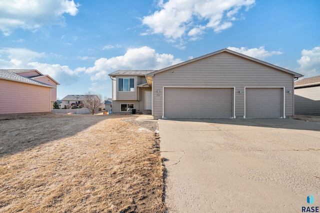 view of front of house featuring driveway