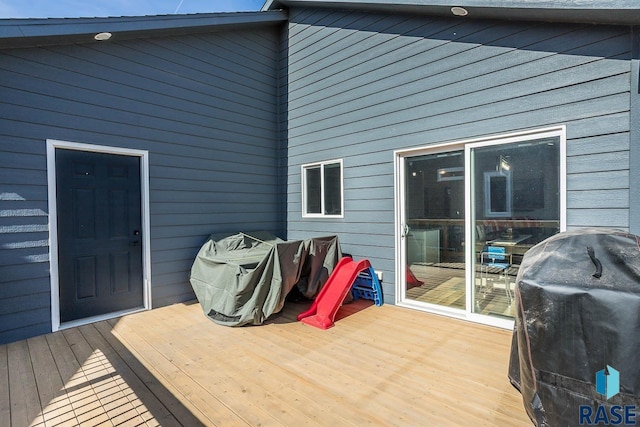 deck with grilling area