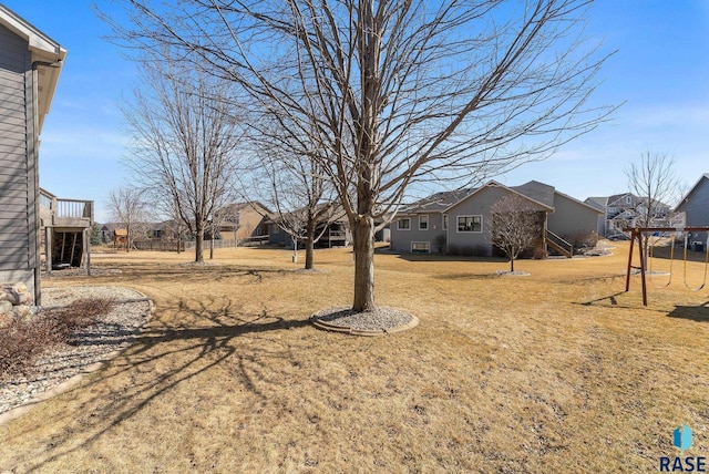 view of yard with a residential view