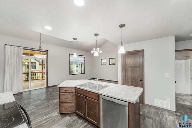 204 E 81st Pl, Sioux Falls, SD 57108 - kitchen featuring dark wood-style floors, visible vents, a sink, light countertops, and dishwasher