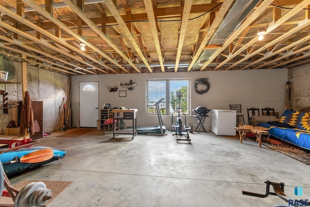 6305 Lakeview Dr, Wentworth, SD 57075 - basement featuring refrigerator