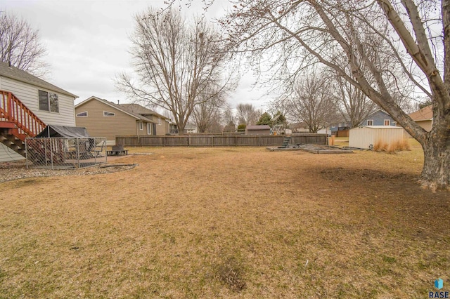 view of yard featuring fence