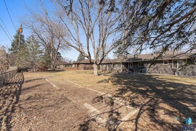 view of yard featuring fence
