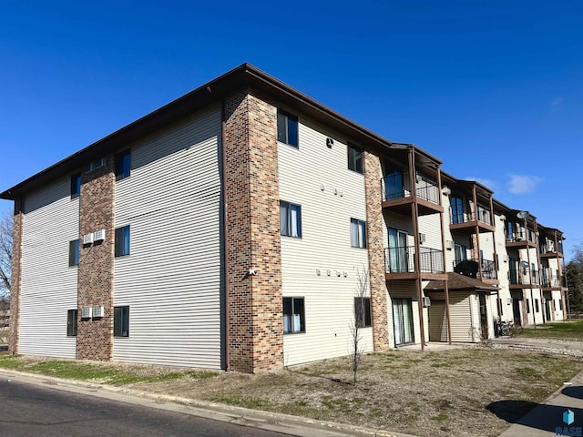 320 N Western Ave, Sioux Falls, SD 57104 - view of building exterior