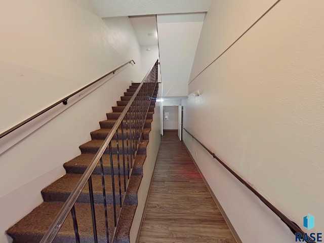 901-909 N Cleveland Ave, Sioux Falls, SD 57103 - stairway featuring wood finished floors
