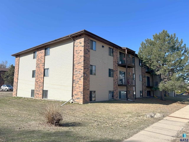 901-909 N Cleveland Ave, Sioux Falls, SD 57103 - exterior space