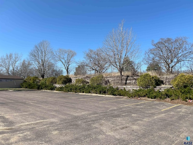 901-909 N Cleveland Ave, Sioux Falls, SD 57103 - view of uncovered parking lot
