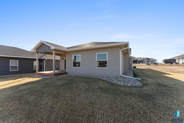 view of front of property with a front yard