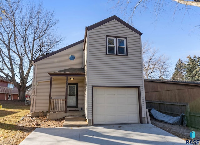 3325 E Manor Cir, Sioux Falls, SD 57103 - traditional home with a garage and driveway