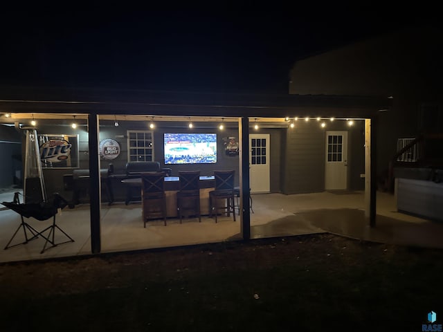 105 N Nora St, Viborg, SD 57070 - view of patio at twilight