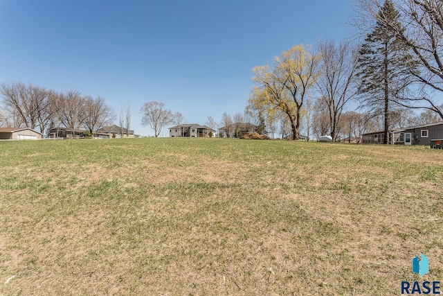 1000 N Six Mile Rd, Sioux Falls, SD 57110 - view of yard