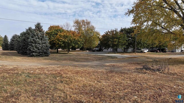 613 W 9th St, Canton, SD 57013