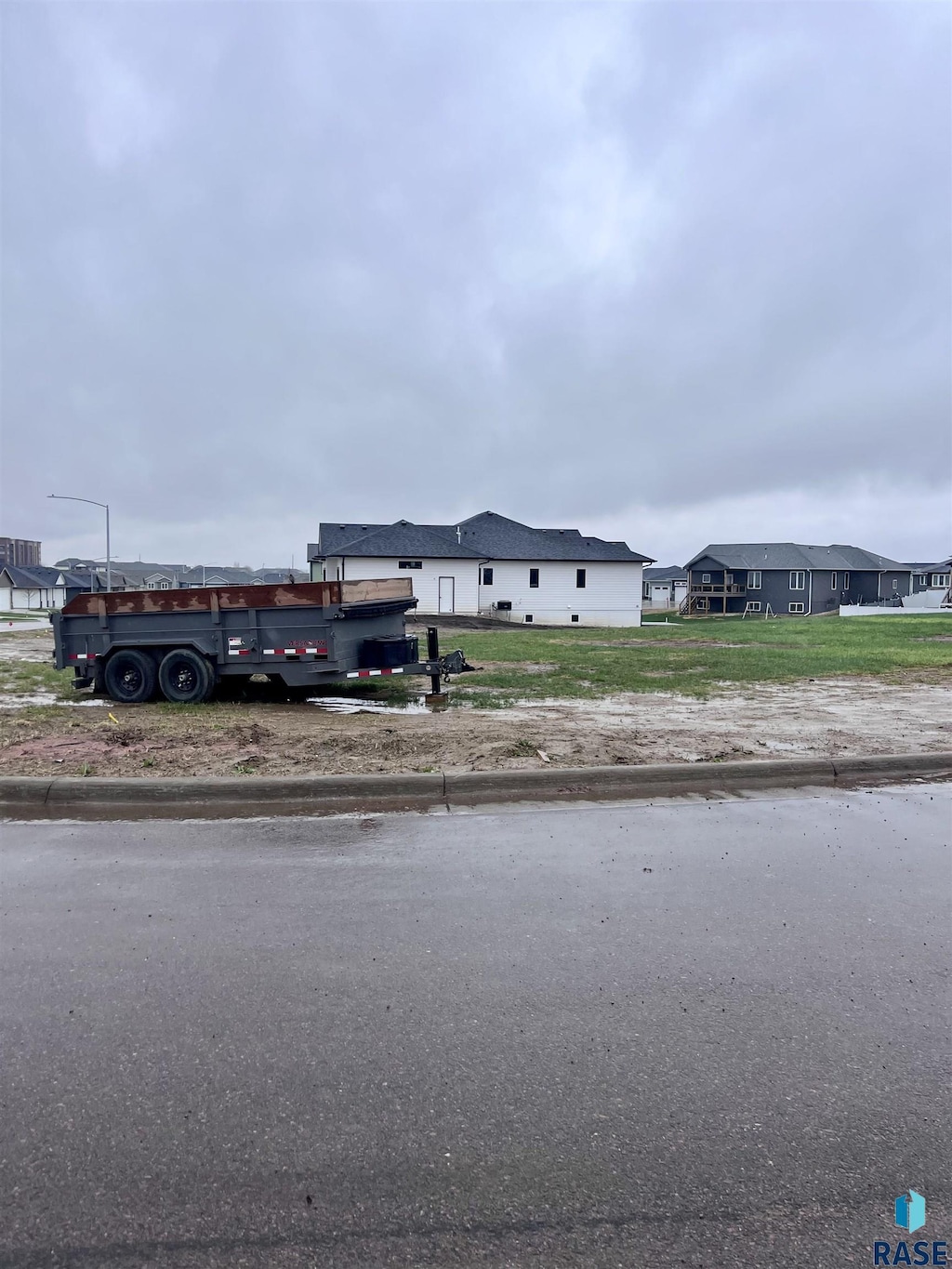 4228 N Interlachen Trl, Sioux Falls, SD 57107