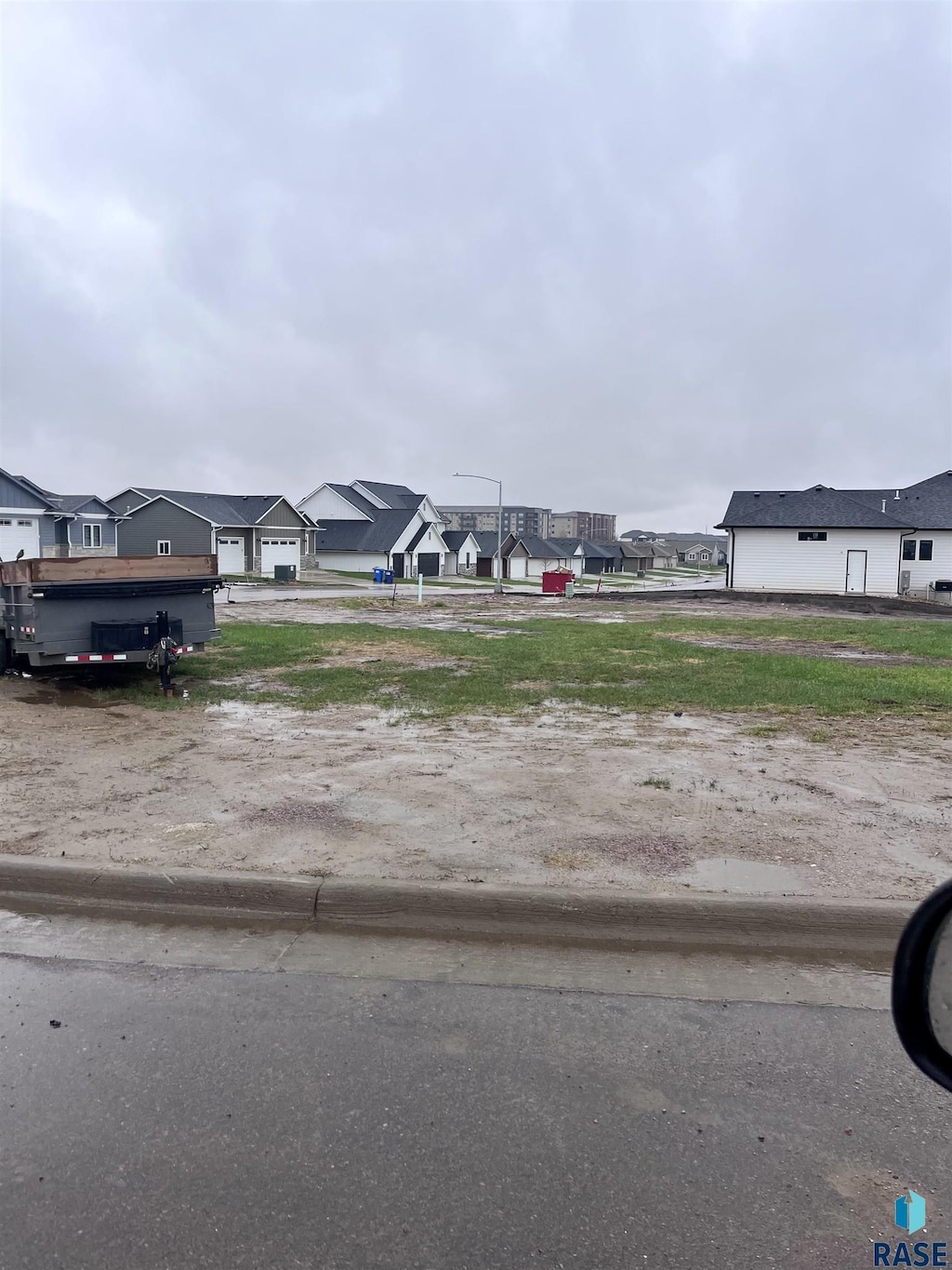 4228 N Interlachen Trl, Sioux Falls, SD 57107
