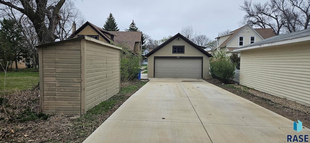 712 6th St, Brookings, SD 57006 - view of detached garage