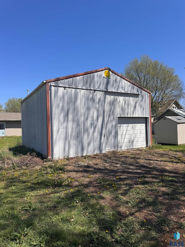 view of outdoor structure featuring an outdoor structure