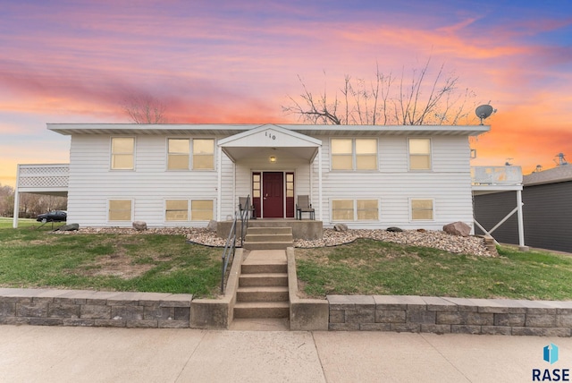 110 N Kimball St, Canton, SD 57013 - raised ranch featuring a front yard