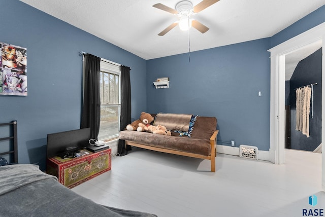 bedroom featuring a ceiling fan