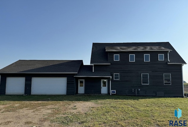 45442 275th St, Parker, SD 57053 - view of front of house featuring roof with shingles and a front yard