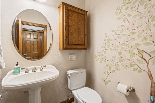 1705 N Deer Hollow Cir, Sioux Falls, SD 57110 - half bathroom with toilet