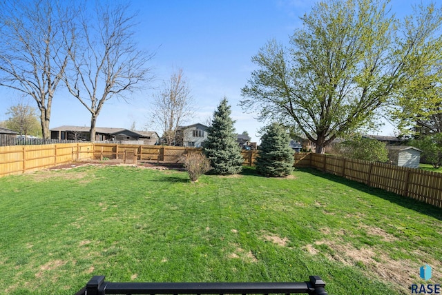 4108 E 23rd St, Sioux Falls, SD 57103 - view of yard featuring a fenced backyard