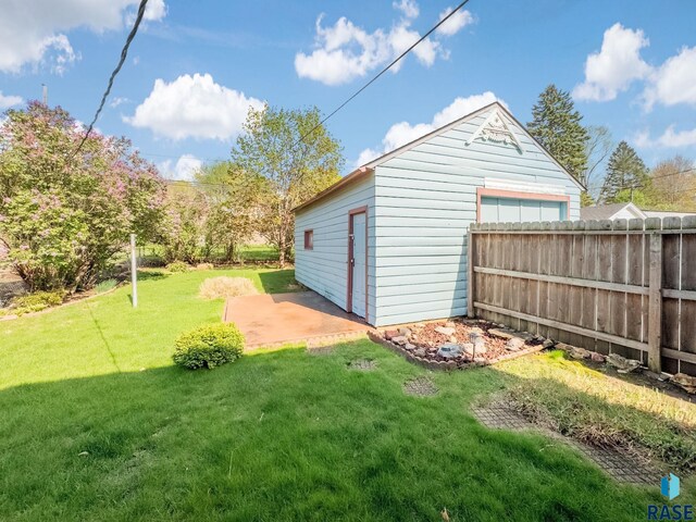 exterior space featuring fence