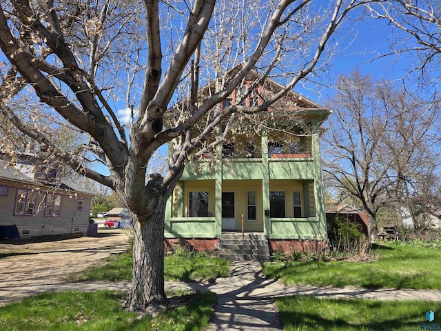 view of front facade with a porch