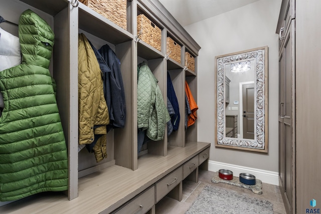 5604 S Jersey Tess Dr, Sioux Falls, SD 57108 - mudroom featuring baseboards