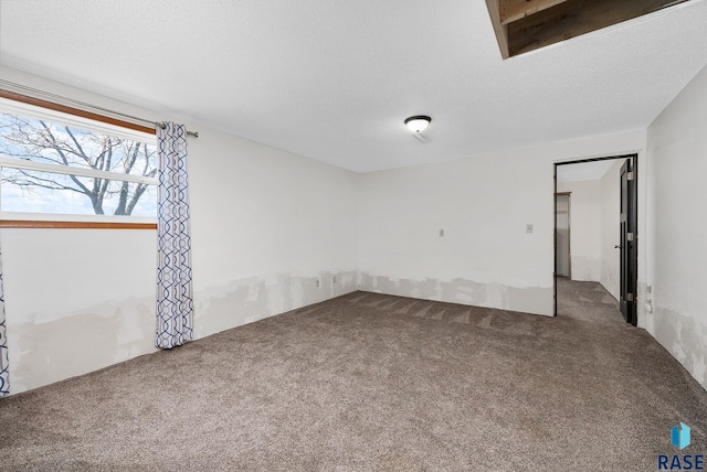 46902 284th St, Lennox, SD 57039 - unfurnished room featuring carpet flooring