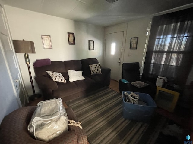 207 W 14th St, Sioux Falls, SD 57104 - view of living area