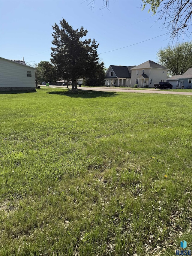 view of grassy yard